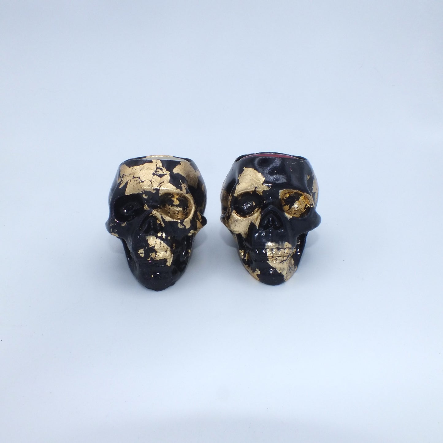 BLACK & GOLD MARBLED METALLIC FOIL TEA LIGHT HOLDER SKULLS